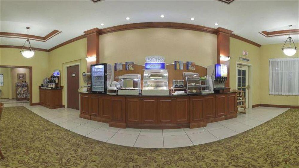 Holiday Inn Express Hotel & Suites Tampa-Fairgrounds-Casino By Ihg Dış mekan fotoğraf