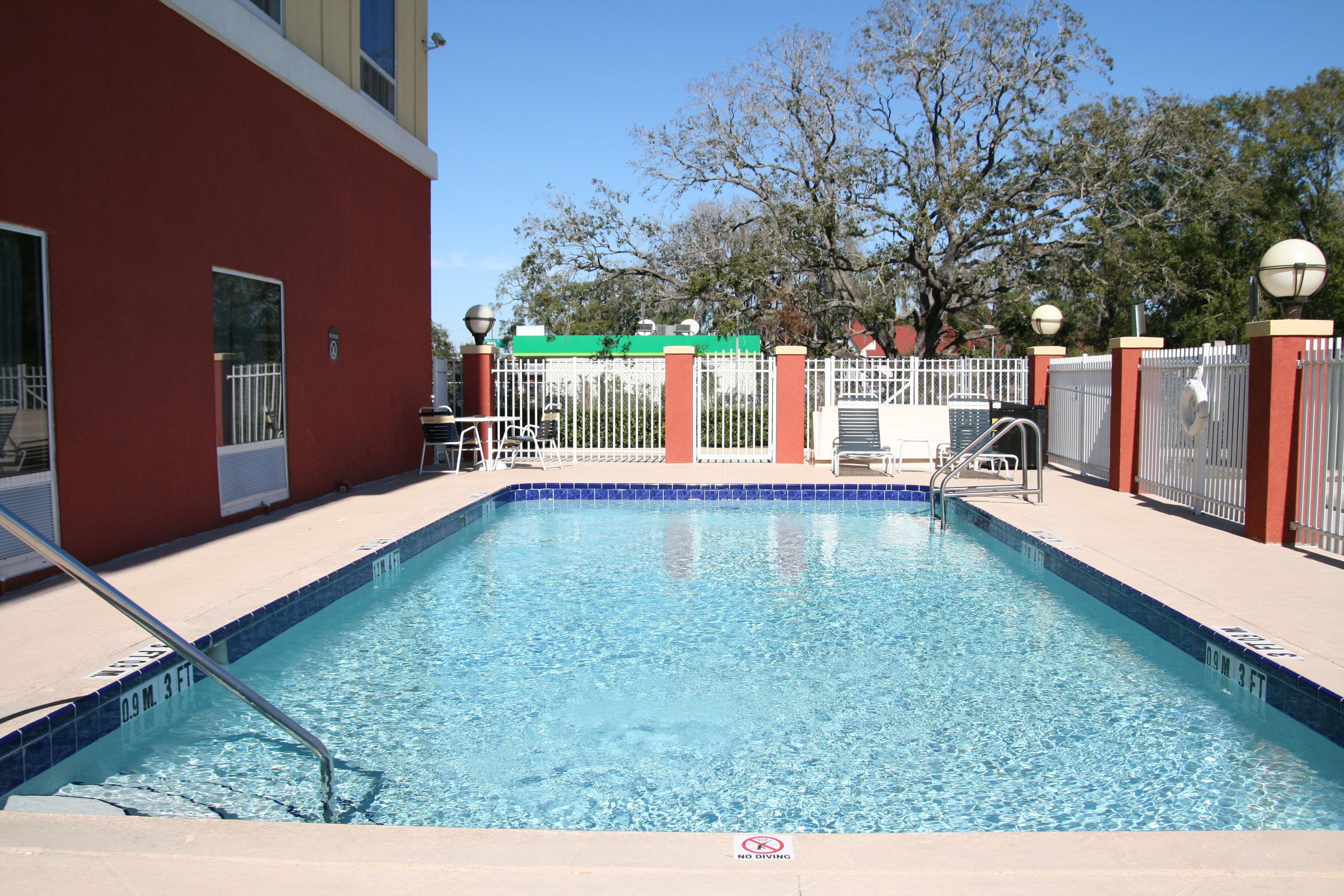 Holiday Inn Express Hotel & Suites Tampa-Fairgrounds-Casino By Ihg Dış mekan fotoğraf