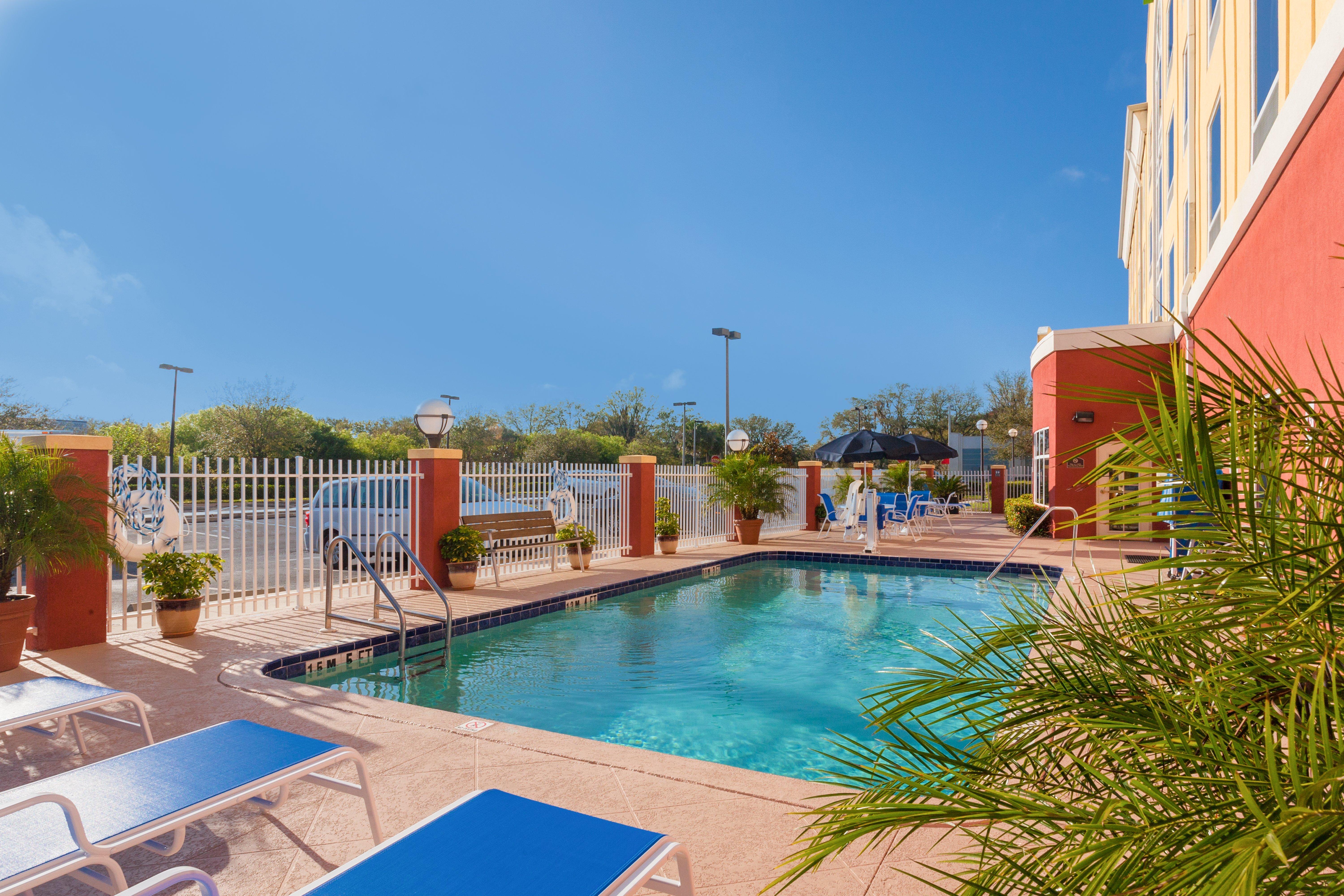 Holiday Inn Express Hotel & Suites Tampa-Fairgrounds-Casino By Ihg Dış mekan fotoğraf