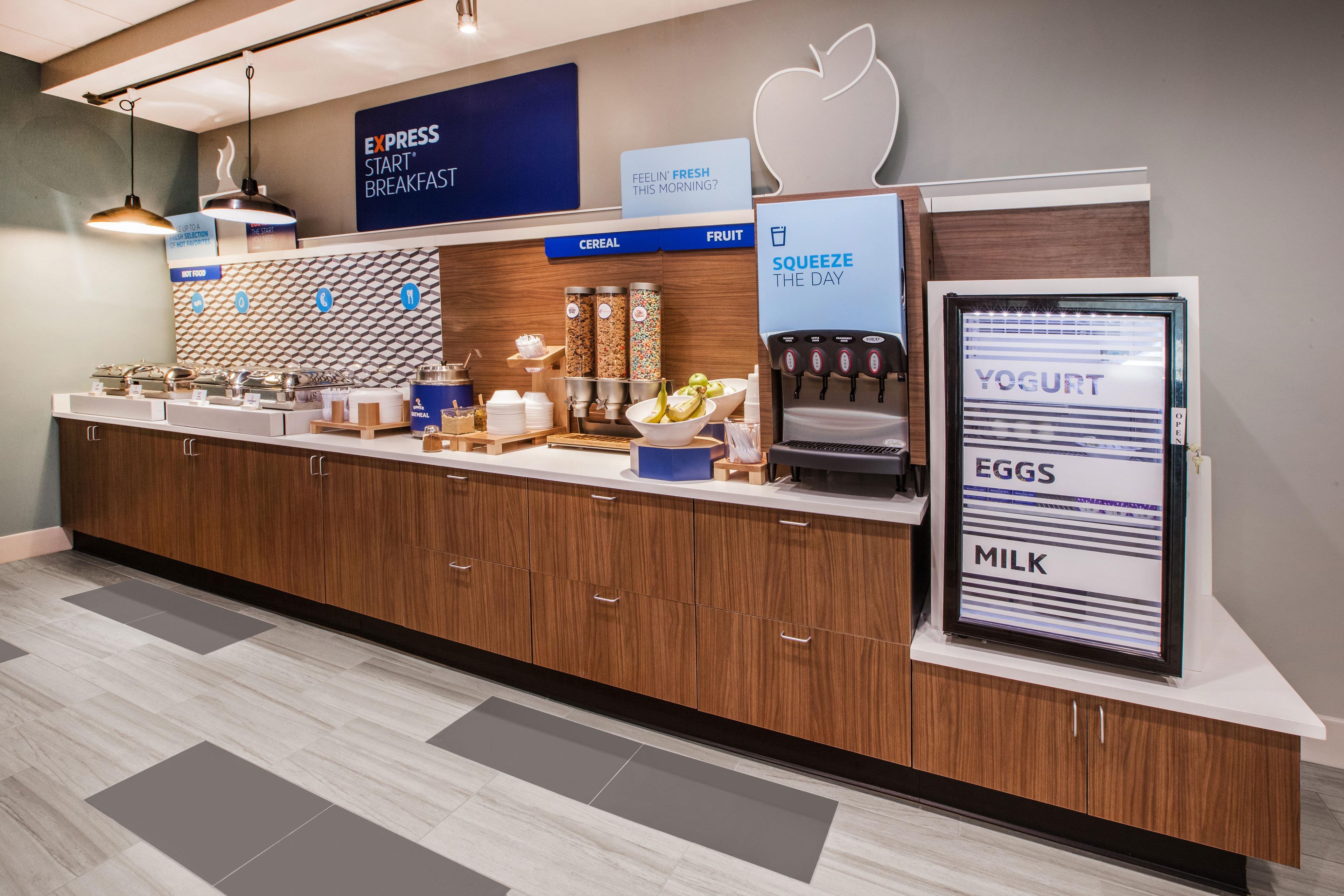 Holiday Inn Express Hotel & Suites Tampa-Fairgrounds-Casino By Ihg Dış mekan fotoğraf