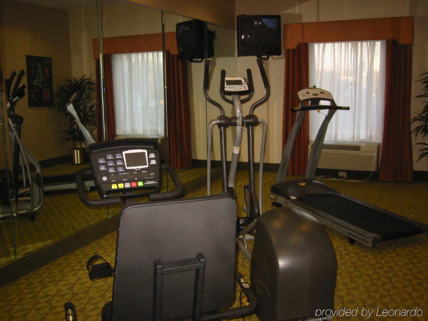 Holiday Inn Express Hotel & Suites Tampa-Fairgrounds-Casino By Ihg Konforlar fotoğraf