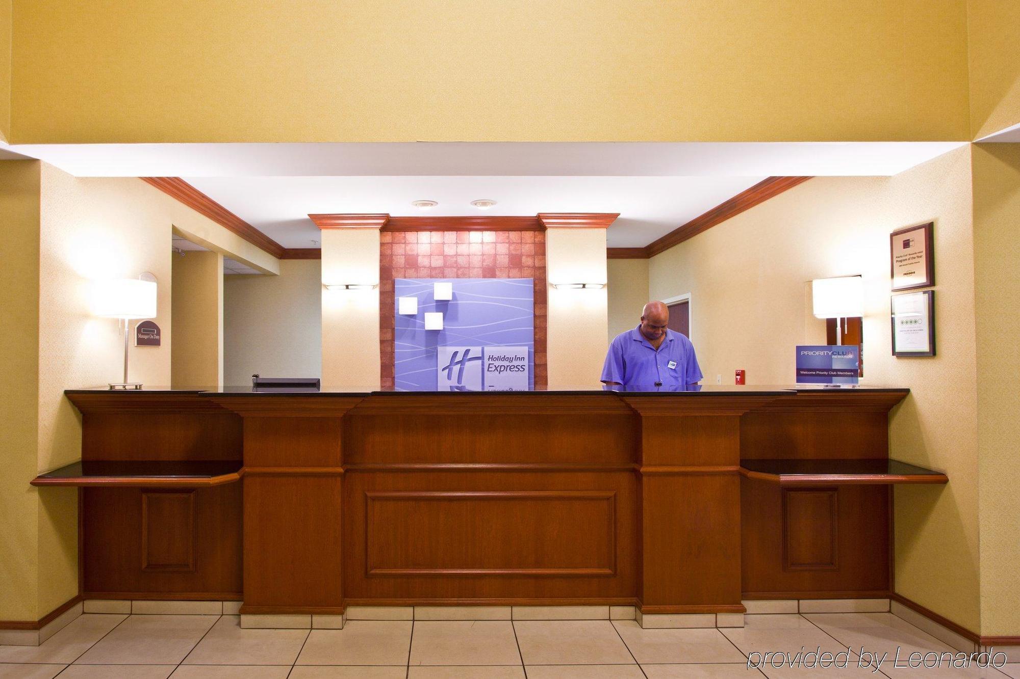 Holiday Inn Express Hotel & Suites Tampa-Fairgrounds-Casino By Ihg İç mekan fotoğraf