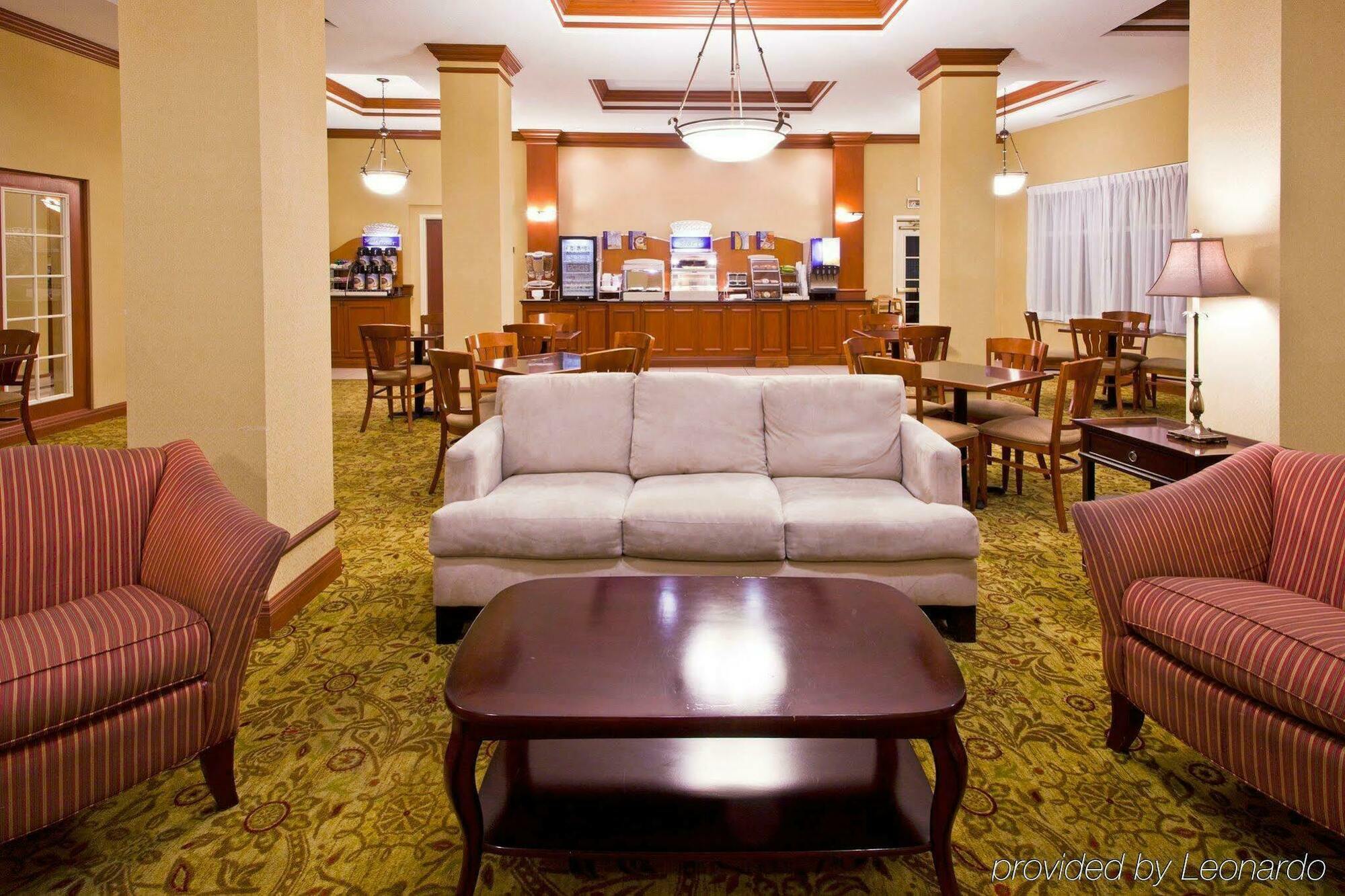 Holiday Inn Express Hotel & Suites Tampa-Fairgrounds-Casino By Ihg Restoran fotoğraf